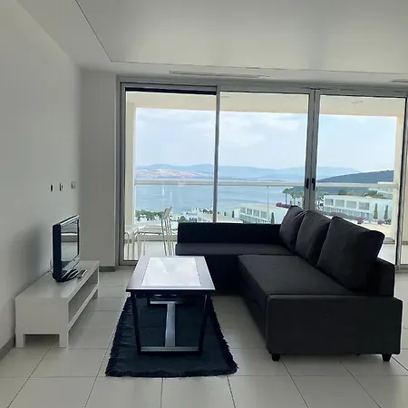 Horizon Sky Peninsula