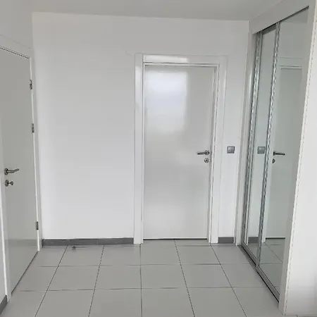 Horizon Sky Peninsula Apartment *